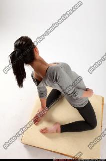 2014 04 PEGGY FITNESS POSE2 04 A