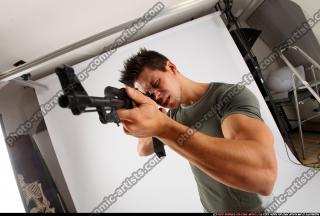 2014 05 ROLAND AK47 POSE2 11