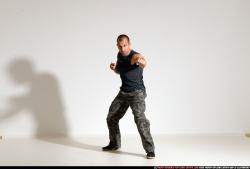 Smax-streetfighter-knife-front-stab