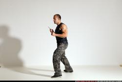 Smax-streetfighter-knife-front-stab