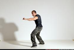 Smax-streetfighter-knife-front-stab