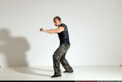 Smax-streetfighter-knife-front-stab