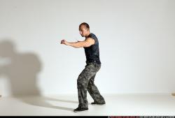 Smax-streetfighter-knife-front-stab