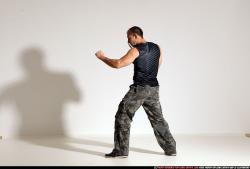 Smax-streetfighter-knife-front-stab