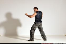 Smax-streetfighter-knife-front-stab