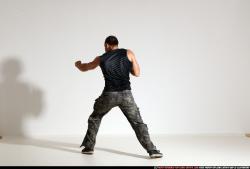 Smax-streetfighter-knife-front-stab