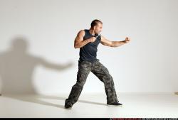 Smax-streetfighter-knife-front-stab