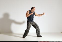 Smax-streetfighter-knife-front-stab