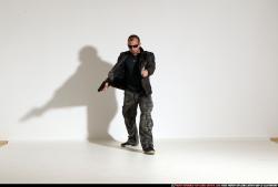 smax-streetfighter-dual-guns-pose1