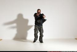 smax-streetfighter-dual-guns-pose1