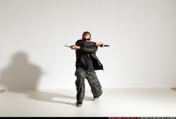 smax-streetfighter-dual-guns-pose1