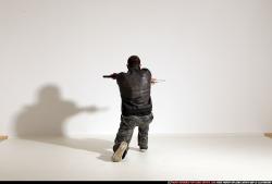 smax-streetfighter-dual-guns-pose1