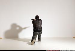 smax-streetfighter-dual-guns-pose1