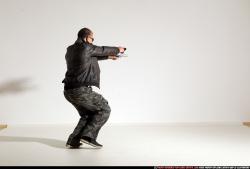 smax-streetfighter-dual-guns-pose1