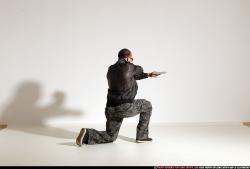 smax-streetfighter-dual-guns-pose1