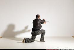 smax-streetfighter-dual-guns-pose1