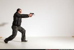 smax-streetfighter-dual-guns-pose1