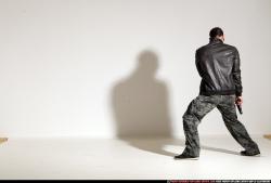 smax-streetfighter-dual-guns-pose1