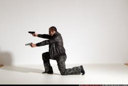 smax-streetfighter-dual-guns-pose1