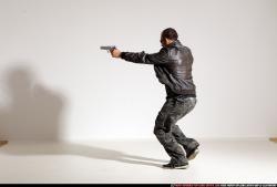 smax-streetfighter-dual-guns-pose1