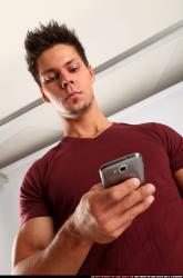 lukas-smartphone-poses