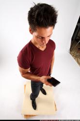 lukas-smartphone-poses