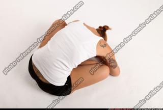 2014 10 AMY YOGA POSE2 05 A