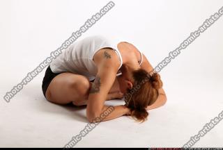 2014 10 AMY YOGA POSE2 07 B