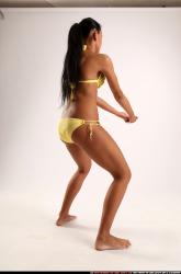 katerinerine-bikini-voleyball-pose1
