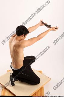 2014 10 KEIJI HOLDING FLINTLOCK 05 A