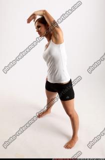 2014 11 AMY YOGA POSE3 01 A