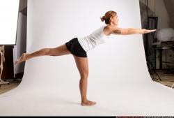 amy-yoga-pose4