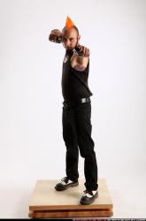 edgar-dual-pistols-pose3