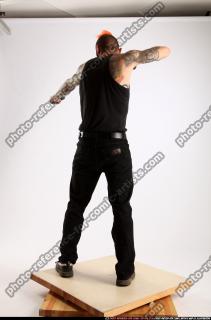 2014 12 EDGAR DUAL PISTOLS POSE3 03 C