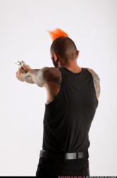 edgar-revolver-aiming