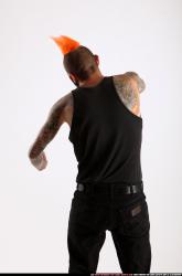 edgar-revolver-pointing