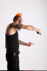 edgar-revolver-pointing