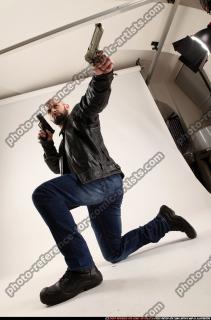 2015 01 ROSS DUAL PISTOLS POSE2 05