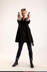 rachel-dual-pistols-pose1