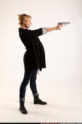 rachel-dual-pistols-pose1