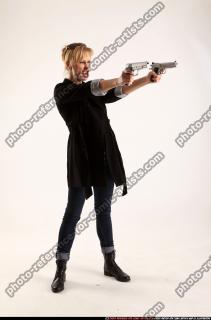 2015 01 RACHEL DUAL PISTOLS POSE1 07