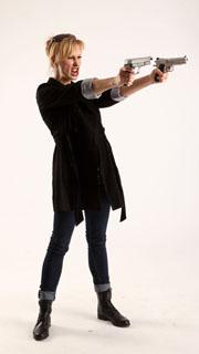 rachel-dual-pistols-pose1