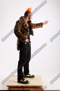 2015 01 EDGAR STANDING POINTING 06 B