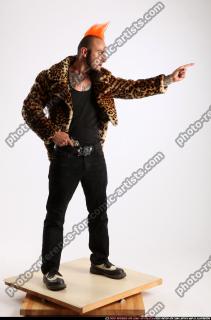 2015 01 EDGAR STANDING POINTING 07 B