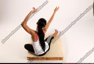 2015 02 KATERINE YOGA POSE7 02 A