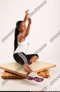 2015 02 KATERINE YOGA POSE7 05 B