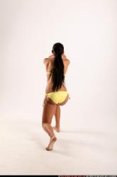 katerinerine-bikini-voleyball-pose3