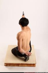 keiji-kneeling-aiming-flintlock