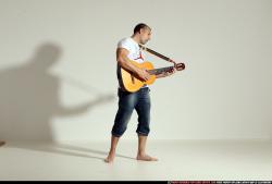 smax-streetfighter-playing-guitar