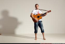 smax-streetfighter-playing-guitar